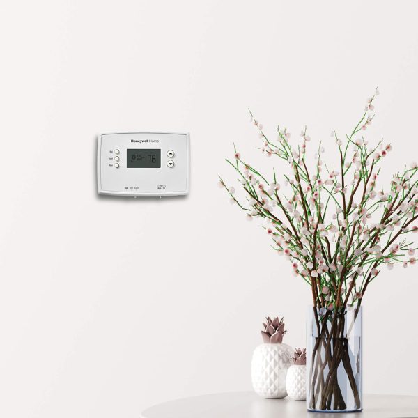 Honeywell Home RTH221B1039 1-Week Programmable Thermostat - Image 5