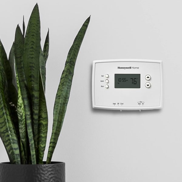Honeywell Home RTH221B1039 1-Week Programmable Thermostat - Image 6